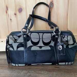 COPY - GUC Authentic Coach bag w/ original tags